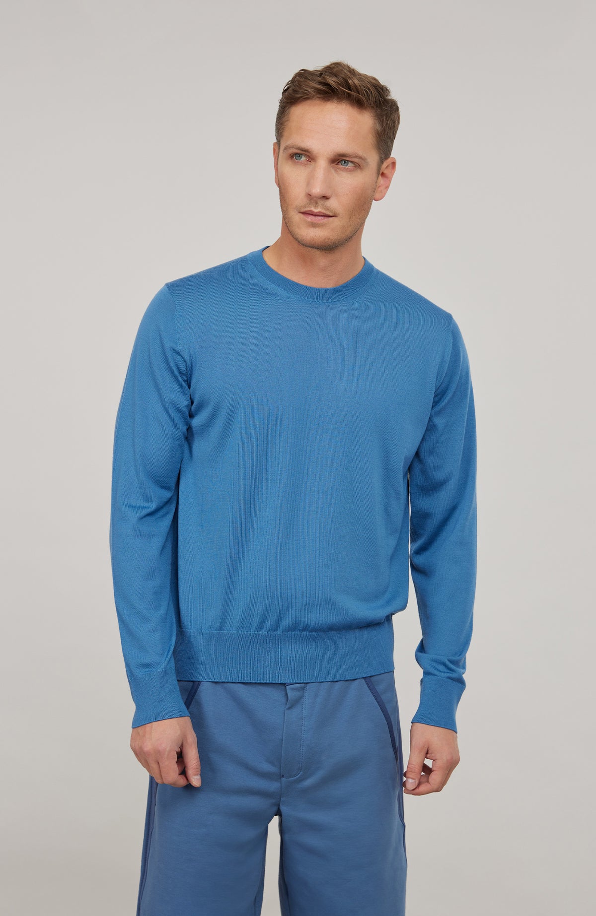 Jones Lightweight Merino Crewneck Sweater