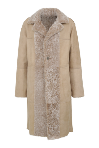 Damen Lammfellmantel Modell 733393 Johanna LL in sesame, Vorderansicht, gerade Passform, wendbar mit Glattleder außen und lockigem Fell innen, Reverskragen