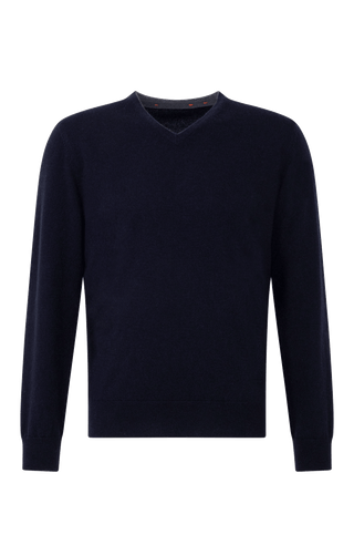 Frontansicht des Herren-Kaschmir-Hoodies „Nio2.0-WS“ von Frauenschuh in der Farbe Midnight (Dunkelblau); gefertigt aus luxuriösem, weichem Kaschmir für höchsten Tragekomfort in Herbst und Winter; klassisch geschnittener Pullover mit V-Ausschnitt, feinen Rippbündchen und dezentem Logo-Detail; sportlich-eleganter Look, ideal für lässige, stilbewusste Outfits in der kalten Jahreszeit