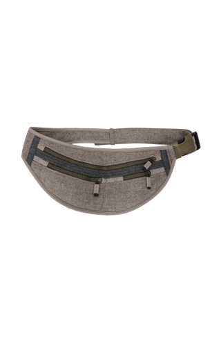 Gürteltasche aus Loden, Modell 093717 Beltbag-L in Farbe cashmere– Vorderansicht. Hochwertige Verarbeitung, stilvoller Begleiter für Damen und Herren.