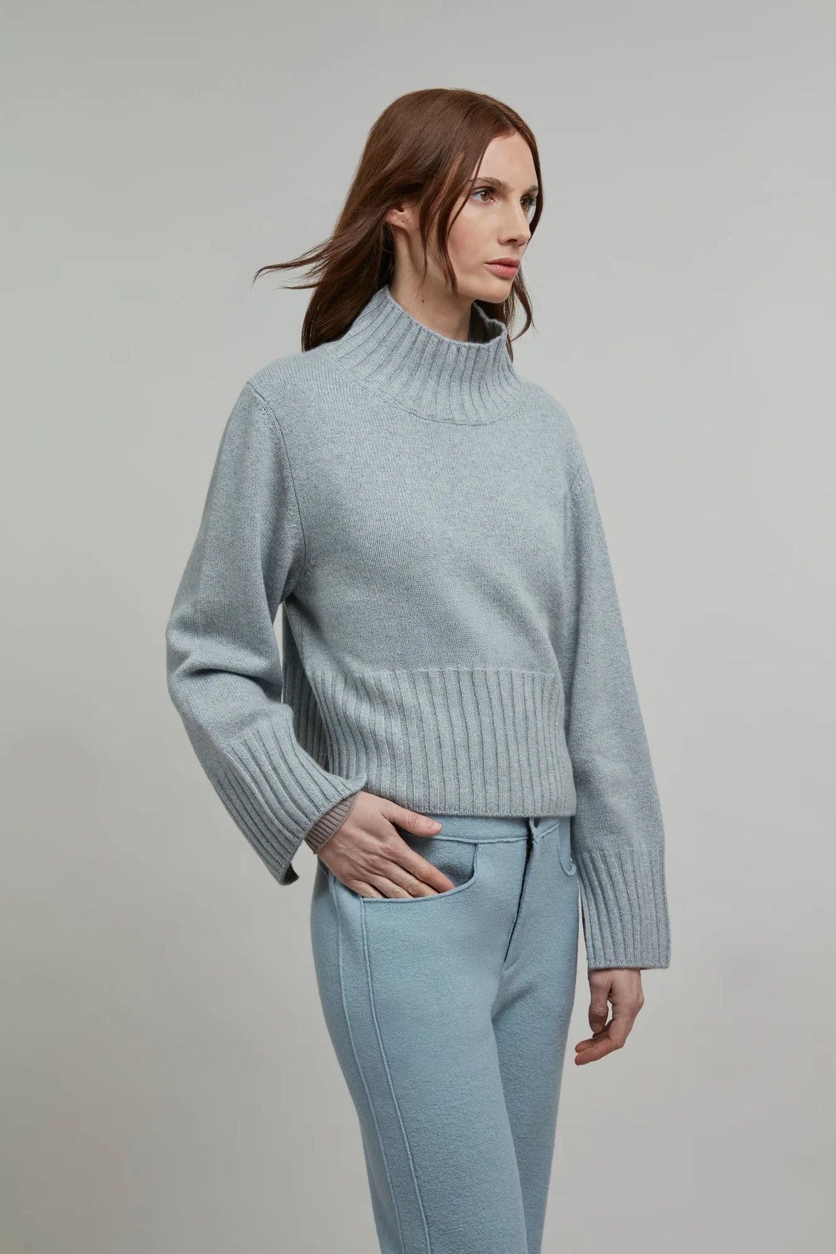 Alva Cashmere Turtleneck Sweater