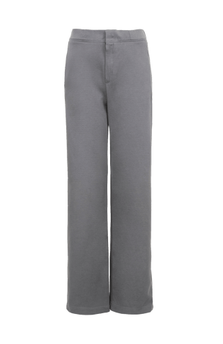 Timeless sports trousers from Frauenschuh, proven for their durability and universal use.